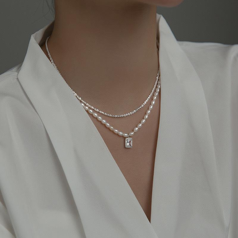 Gentle pearl necklace women ins light luxury niche sparkling collarbone chain two-piece set Internet celebrity accessories women s neck chain