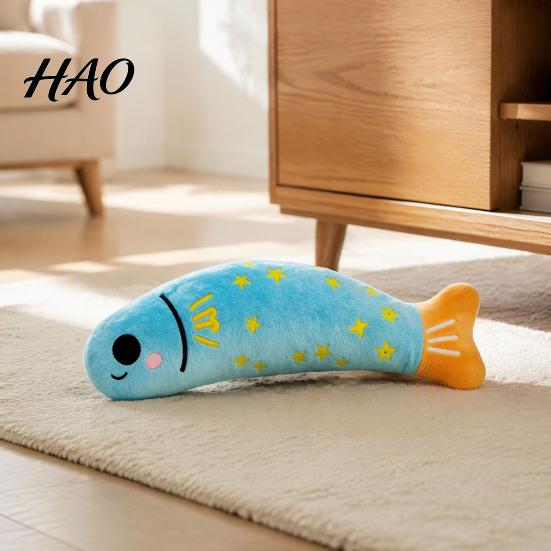 Catnip Filled Fish Pillow Cat Toy, Squeaky Linen Chew Stuffed Toy Kitten Kicker for Indoor Cats Biting Kicking Boredom Relief Natural Supplies