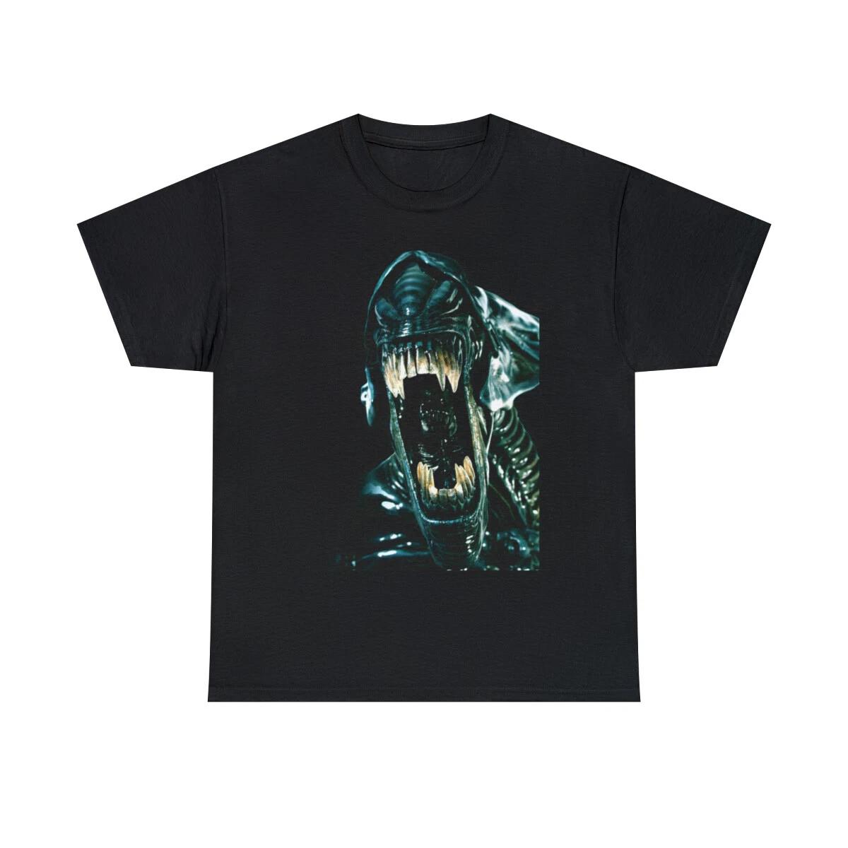 Alien Creature Attack Short Sleeve Tee L