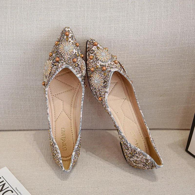 Pointed Toe Women Flat Rhinestones Loafers Autumn Rivets Classic Ladie Flats Shoes Women's Ballet Flats Soft Boat Shoes 2024