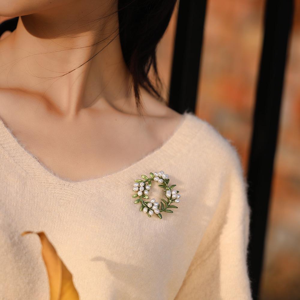 Vintage Literary And Retro Pearl Garland Brooch, Mori Gardenia Pin Sweater Cardigan Corsage Accessories