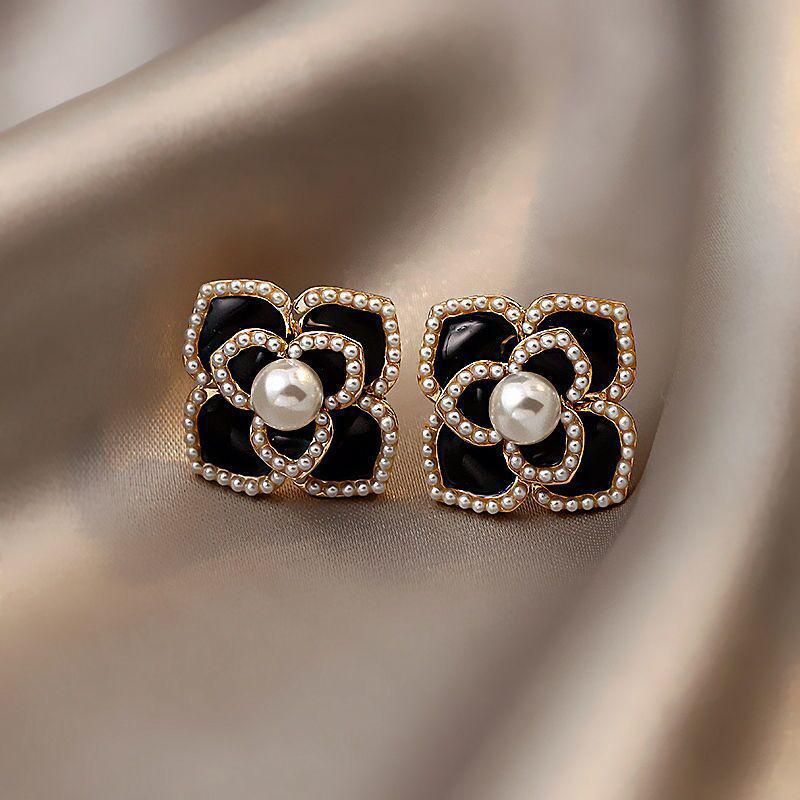 Elegant Gold-Plated Black Zircon Stud Earrings - Niche Design for a Luxurious Fashion Statement