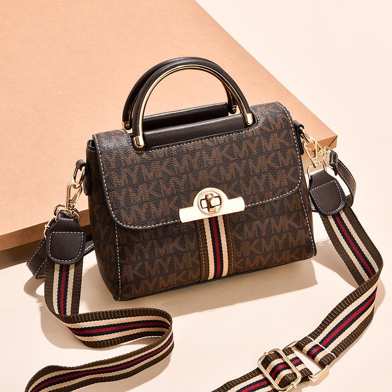 

Женская маленькая сумка новая 2025 сумочка модная женская сумка простая и модная вместительная сумка-мессенджер