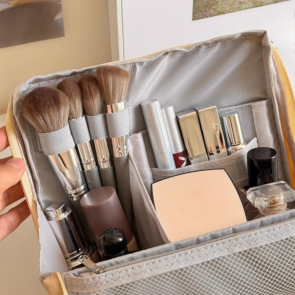 Women Vertical Makeup Bag Standable Large Capacity Skincare Storage Bag Partitioned Multi-Compartment Cosmetic Organizer