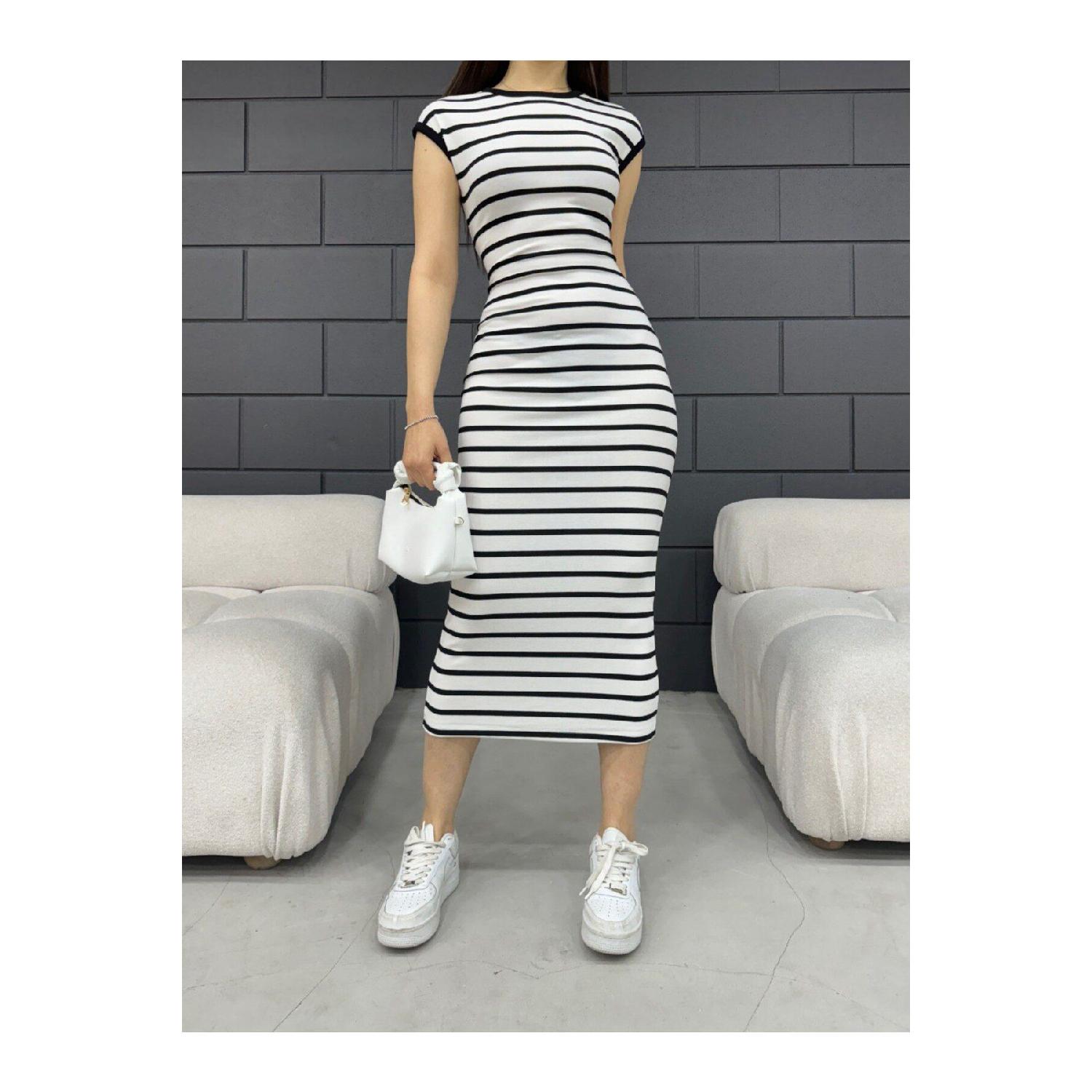 

Женское длинное платье в полоску с круглым вырезом и половиной рукавов S белый