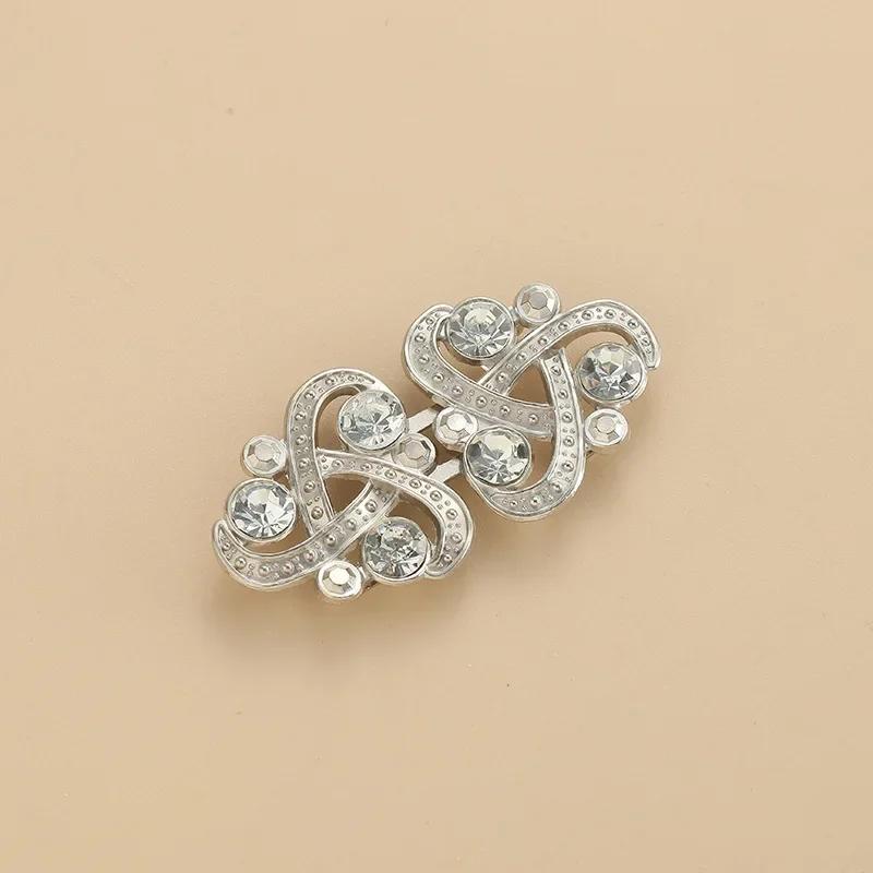 1 Pair New Brooches For Women's Clothing Cardigan Sweater Blouse Shawl Clips Shirt Collar Flower Pattern Clasps