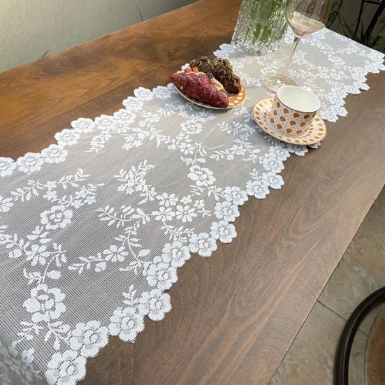 Yousheng Vintage Lace Table Runner Hollow Flower Pattern Reusable Table Flag for Banquets Weddings Christmas Dinner Table Accessory