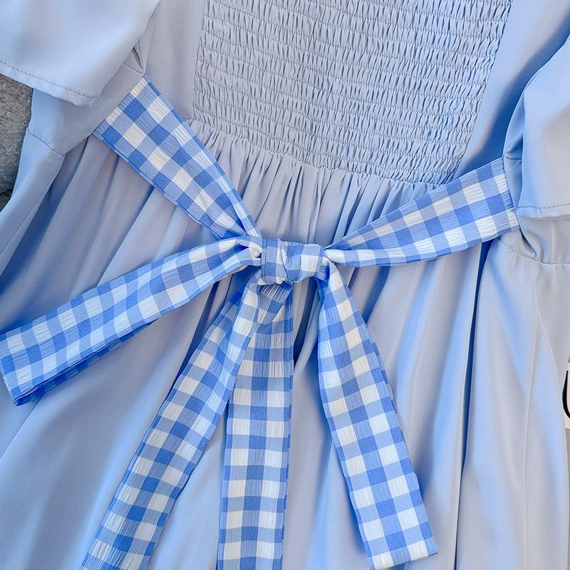 A New Summer Style Plus-size Women's Dress with A French Style, A Cinched Waist Design and A Square Neck