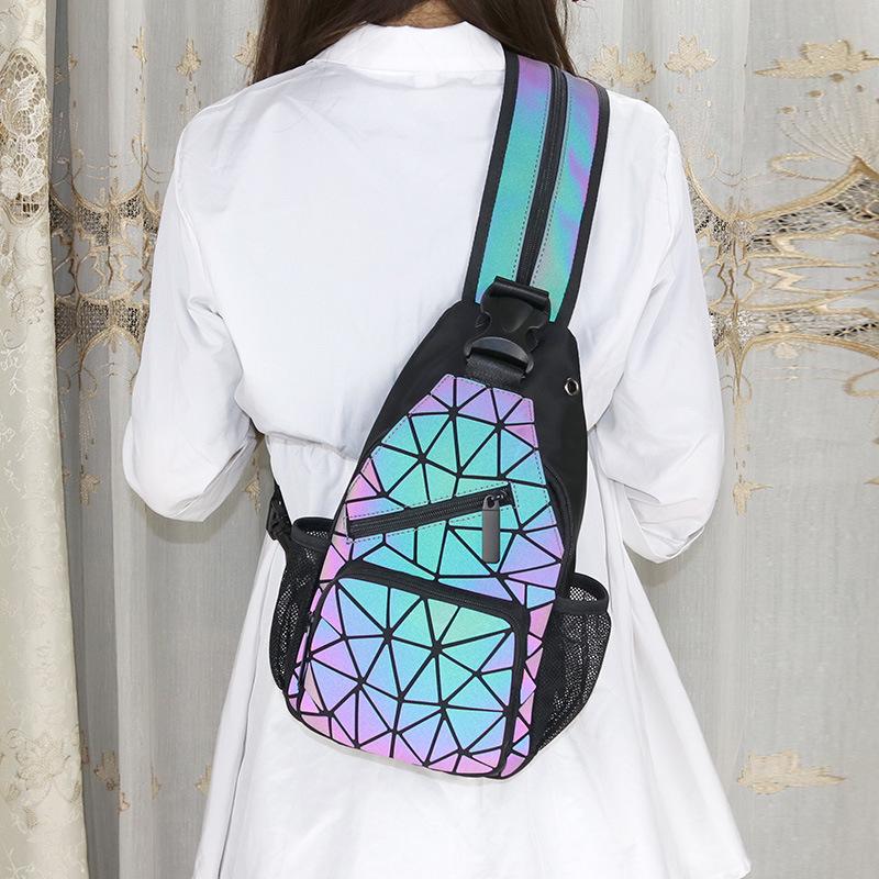 Vielseitiger Mini-Rucksack mit Diamantgittermuster: Multifunktionale Schulter-, Crossbody-, Hüft- und Brusttasche für High-School-Schülerinnen und Frauen.