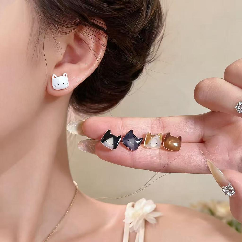 Exquisite Cute Cat Stud Earring for Women Sweet Girls Resin Small Earrings Set Korean Fashion Jewelry Accessories Gifts