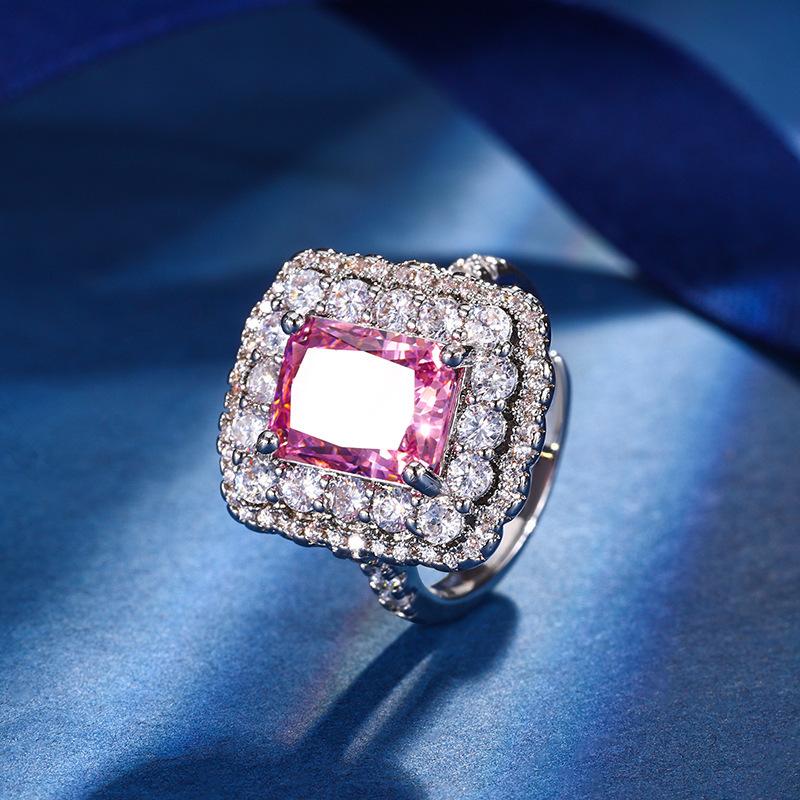 

Autumn and winter new Huabi jewelry high carbon diamond ice flower cut copper inlaid pink diamond sugar cube set female host stone 8 * 10