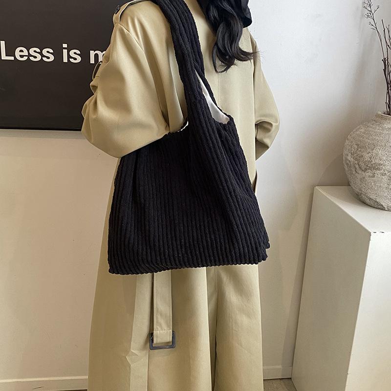 Fashion Velvet Large-capacity Bucket Bag 2025 Popular New Fashion Shoulder Underarm Bag Trendy Texture Women's Bag