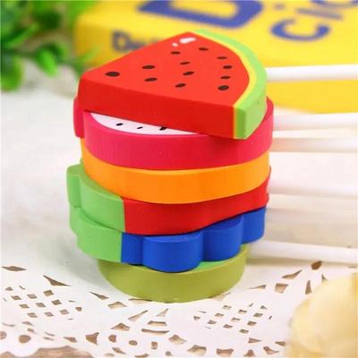 2 piezas/paquete Goma de borrar de diseño de fruta fresca linda Kawaii Sandía Naranja Goma de borrar Regalo para estudiantes Premio Suministros de oficina escolares Aleatorio
