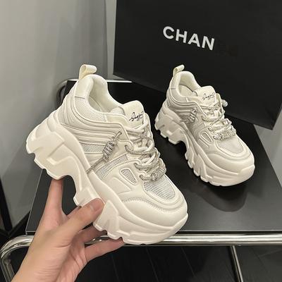 Damen-Dad-Schuhe mit innerer Erhöhung, Sommer 2025, neue atmungsaktive Mesh-Freizeit-Sportschuhe für Damen, vielseitige Plateauschuhe
