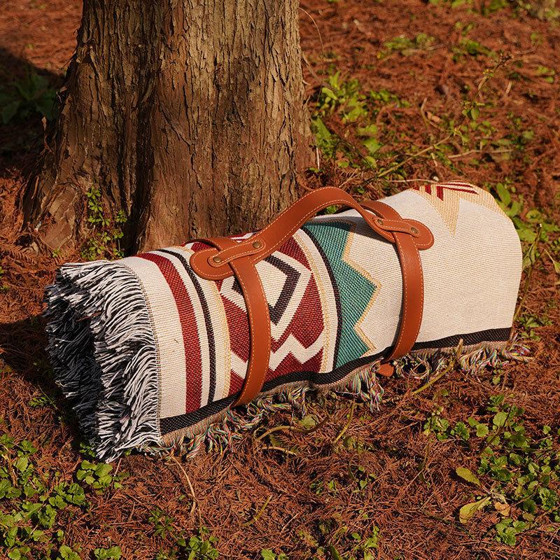 Dicke, feuchtigkeitsfeste Outdoor-Picknickmatte - Tragbar, winddicht, ideal zum Camping. Einfache Aufbewahrung, gut für unterwegs.