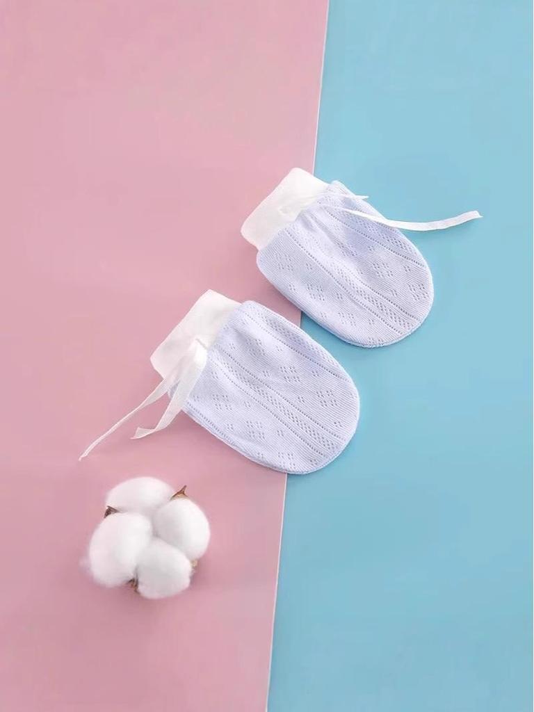 Newborn Anti-Scratch Mittens and Socks - Chewable Baby Gloves for Autumn and Winter