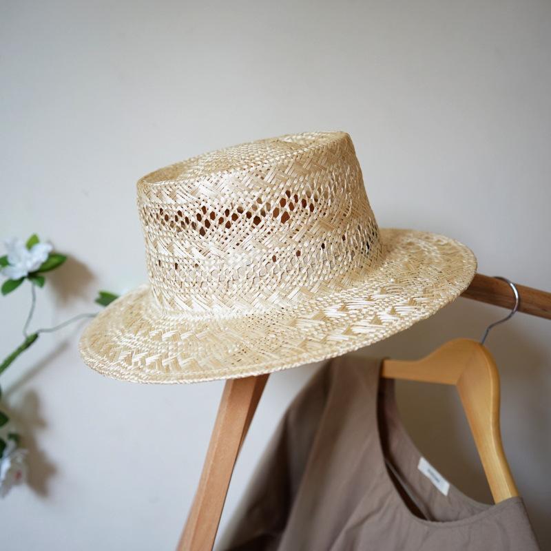 French Elegant Japanese Sisal Hollow Grass Woven Flat Top Top Top Hat For Men And Women Summer Sunshade Sunscreen Holiday Beach Straw Hat