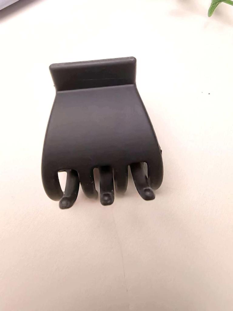 4cm Frosted Milk Coffee Hair Claw Clip for Women’s Updo – Small, Simple, Shark Design