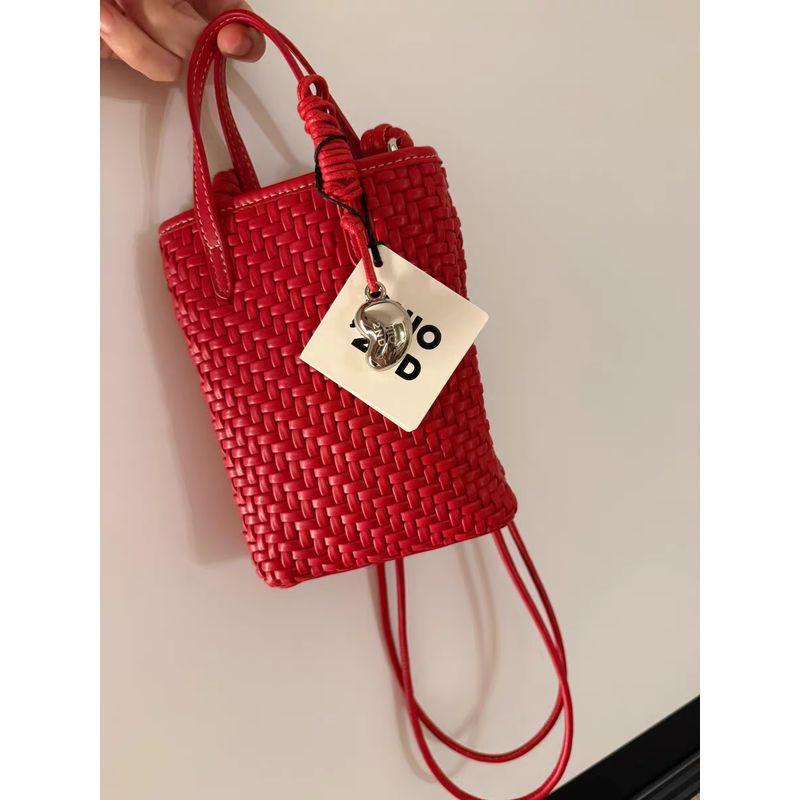 

South Style Chio2nd Sunshine Clouds Tote Bag Women Summer Woven Mobile Phone Bag Portable Shoulder Shoulder Small Bag Red