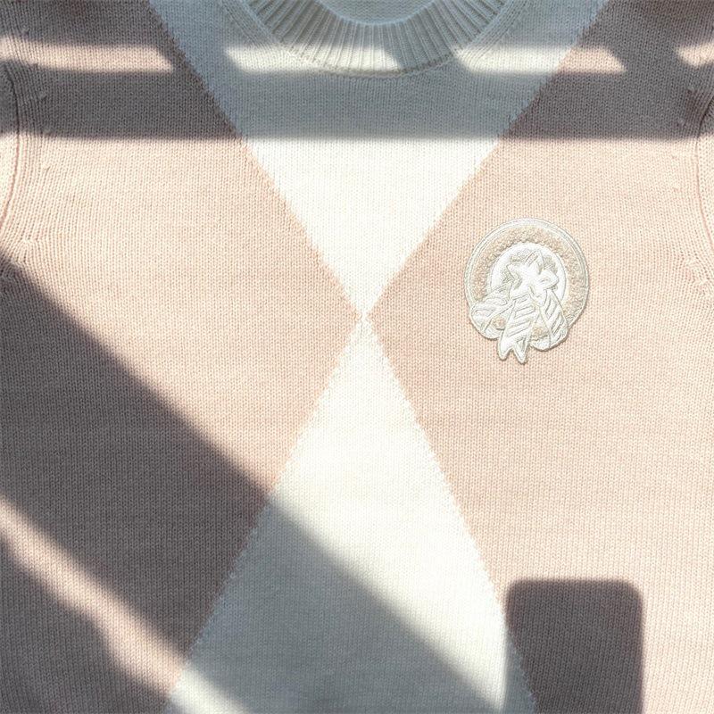 Women's College-Style Color-Block Cashmere Sweater, Loose Fit, Badge Detail, Round Neck, Long Sleeve - H Family New Arrival