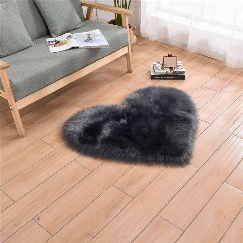 Ivory Heart-Shaped Imitation Wool Carpet for Bedroom & Living Room