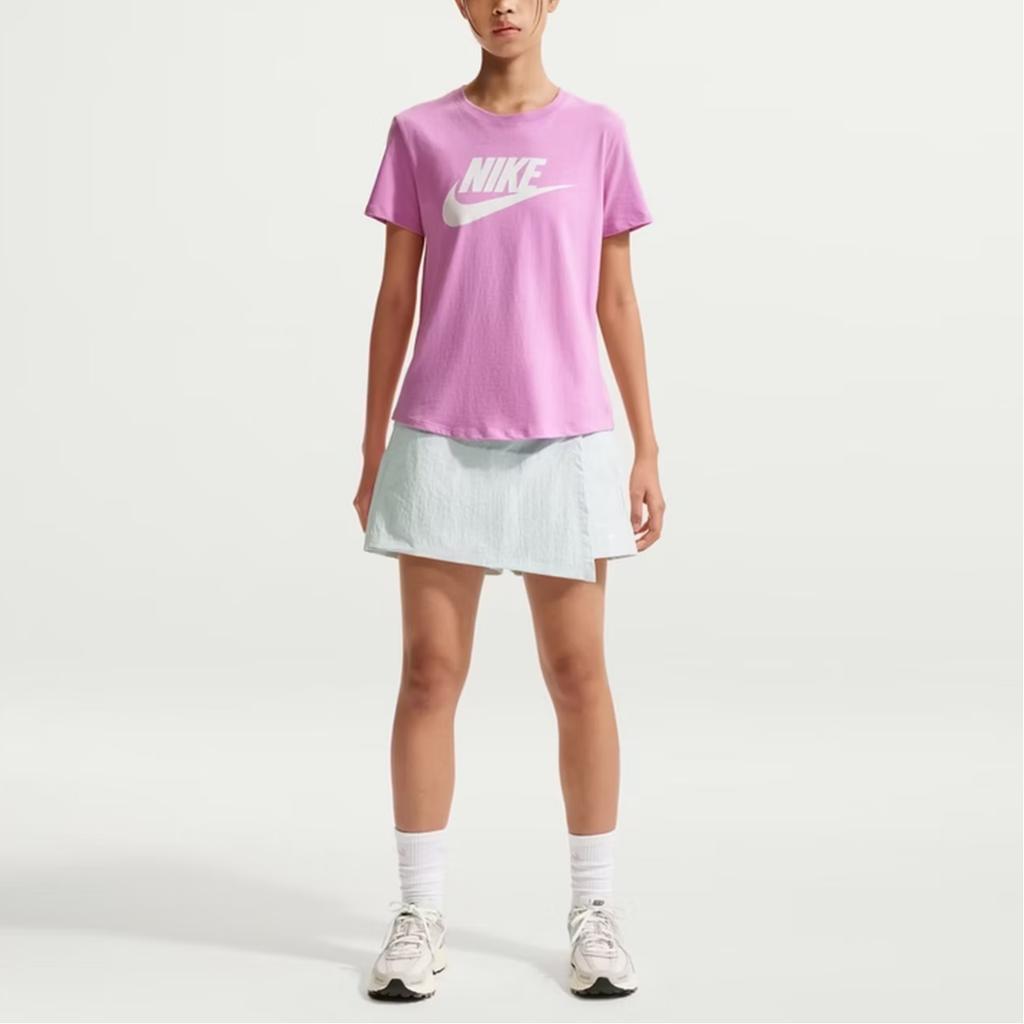 Nike T Shirts Women's Light Magenta Crew Neck Moderate Straight Fit DX7907-504