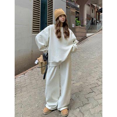 Women's Casual Salt-Style Sportswear Set: Autumn Pure Cotton Loose-Fit Sweatshirt & Two-Piece for Running