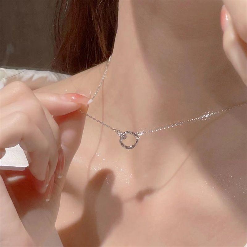 Mobius Necklace Women'S Light Luxury Niche High-End Design Sense Collarbone Chain Fashionable And Versatile