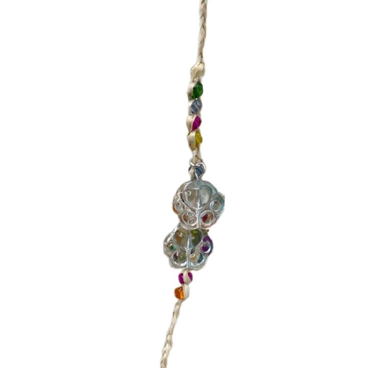 

Elegant Woven Bracelet with Cat Paw Enhancement for Fashionable Individuals