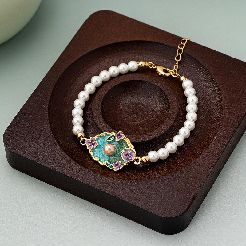 Oil painting pearl oval pendant necklace women's light luxury niche new Chinese style literary retro flower collarbone chain exquisite bracelet