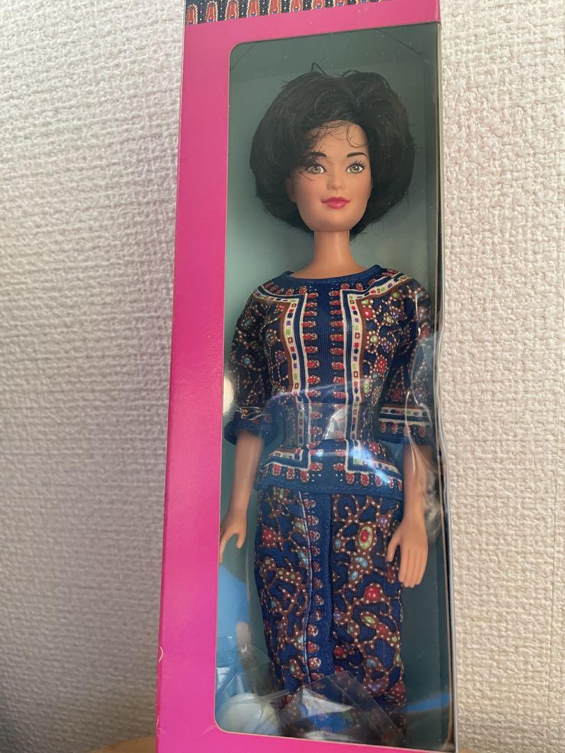 

[USED] Barbie Singapore girl
