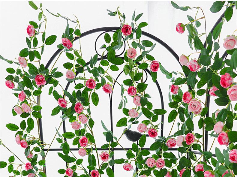 Hochwertige künstliche Rosenranke für florale Wanddekoration