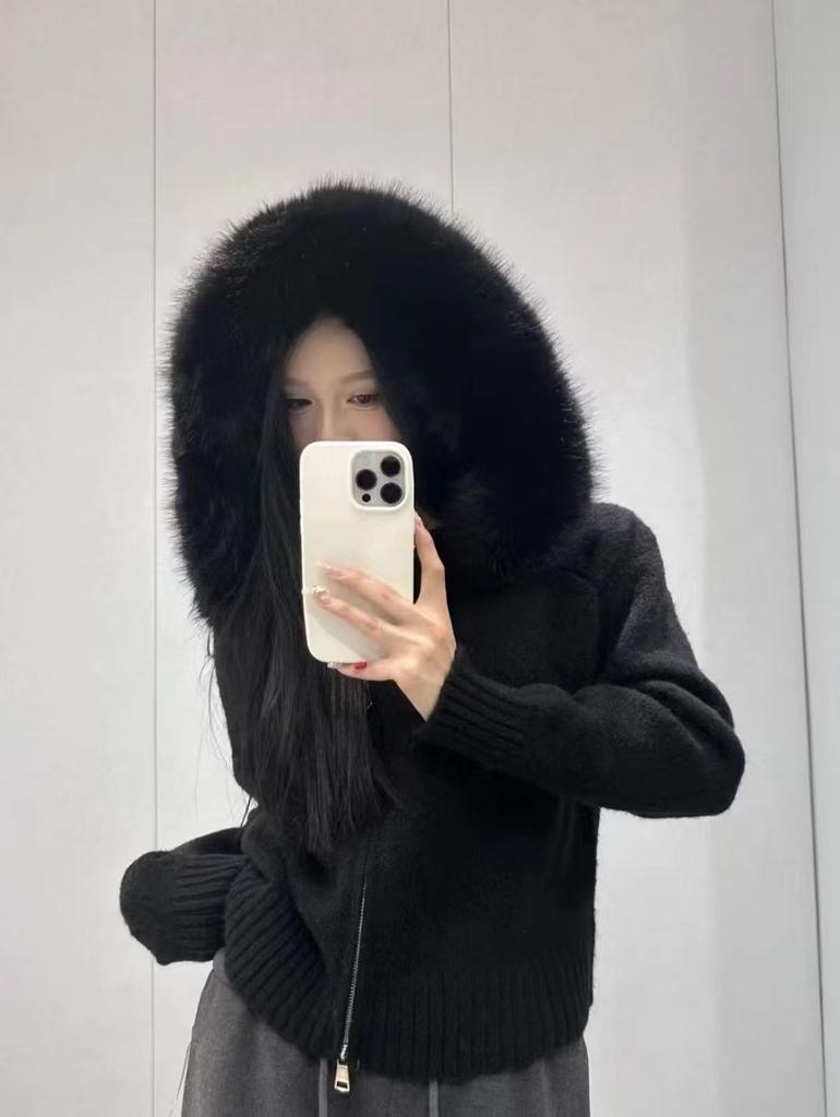 Autumn and Winter New Hooded Short Fashion Knitted Cardigan Small Imitation Fox Fur Collar Jacket Women's Sweater