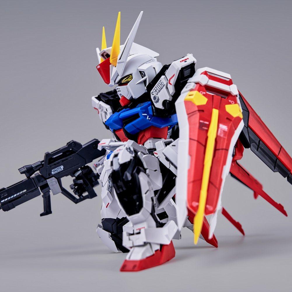 Model Azesd Strike Gat-X105 Mgsd Action Figure Aile Striker Gat-X105+Aqm/E-X01 Sd Assembly Mecha Model Chibi Collection Figures