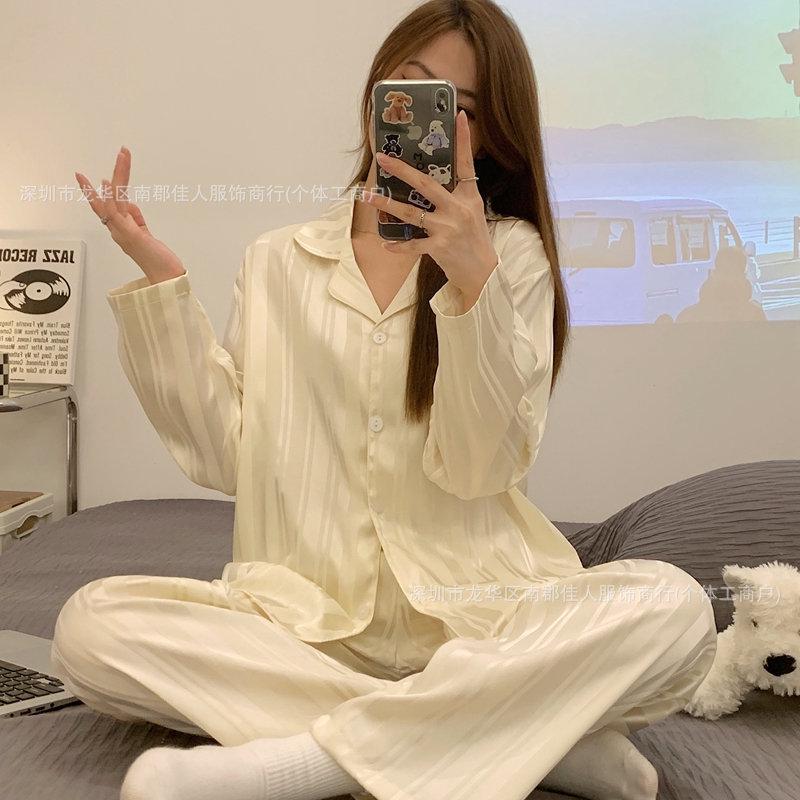 Dámské kostkované pyžamo z ledového hedvábí na jaro/léto 2024 - Dvoudílná sada s dlouhým rukávem