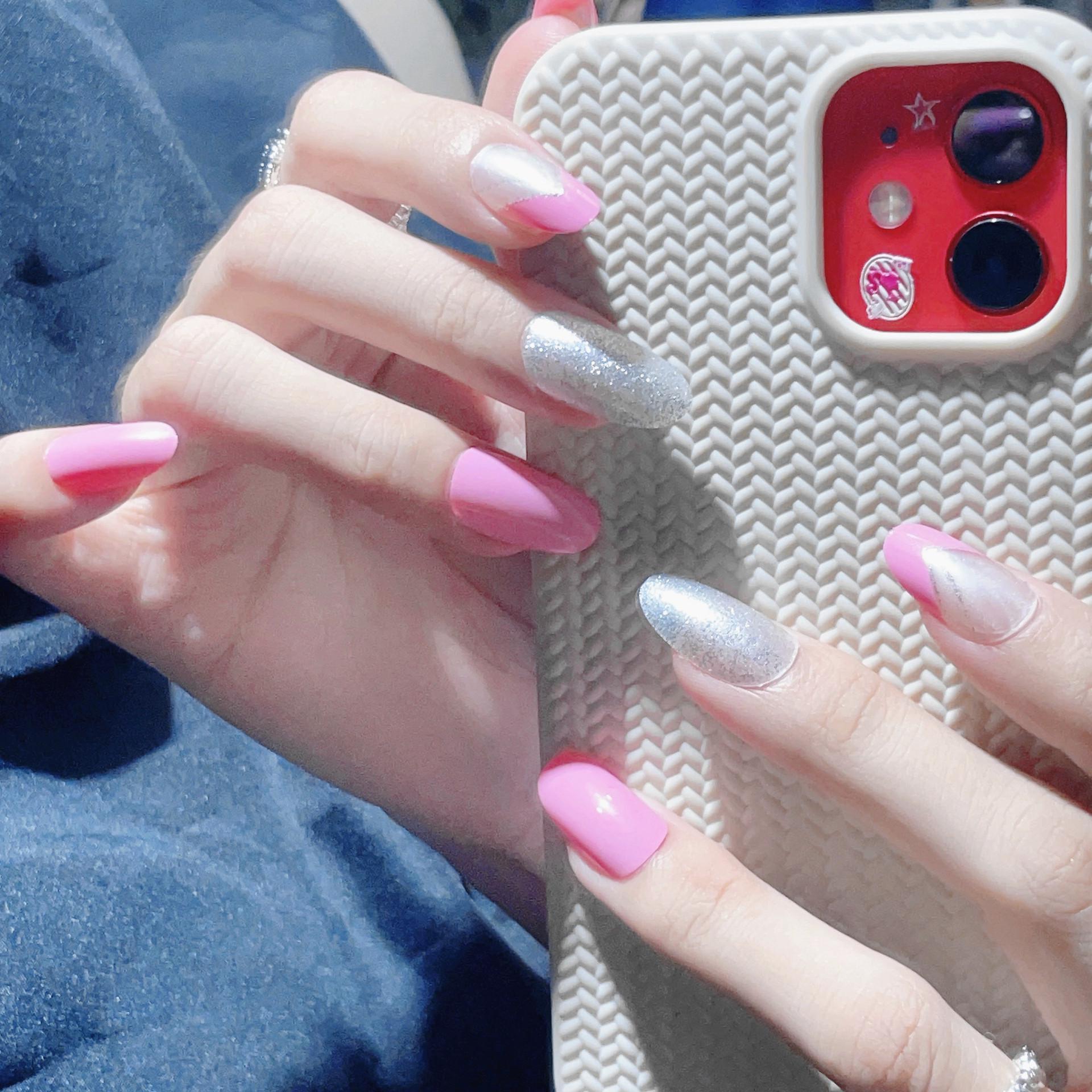 

French Minimalist Silver Pink Press-On Nails - Whitening Removable Nail Art Set