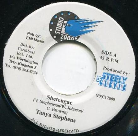 

7-дюймовая пластинка TANYA STEPHENS / ROUND HEAD - Shetengae / More Weed NONE Studio 2000 2000 Ямайка Регги, Ска и Даб Б/У
