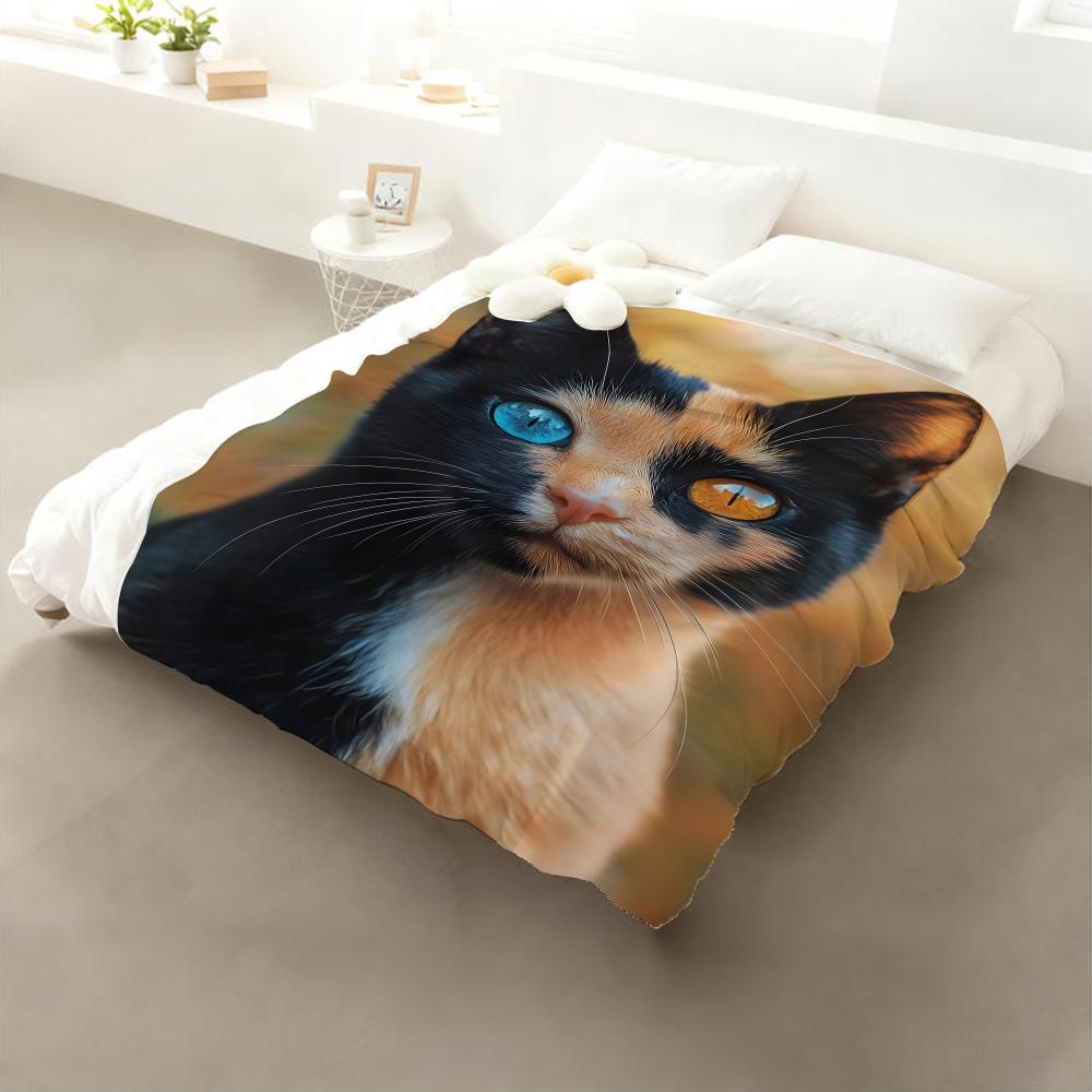 Character Cat Throw Flannel Throw Blanket: Soft Kid-Friendly Warm Anti-Static All Season Washable Couch Bed Home