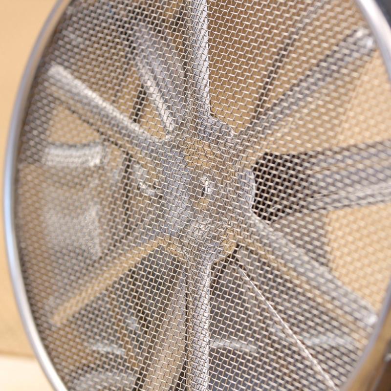 1 pcs Cup Shape Flour Sieve Stainless Steel Mesh Flour Sifter Mechanical Baking Icing Sugar Shaker S