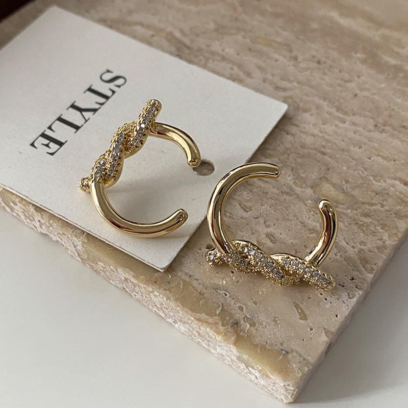 

Металлические серьги-гвоздики Stay Together In This Life, Круглые серьги, Модная индивидуальность, Простое и универсальное открытие, Холодные серьги, Женщины