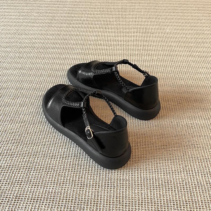 Spot~ Flat-bottomed comfortable sandals for women's summer new outer wear with skirts, beautiful and versatile Roman shoes for women