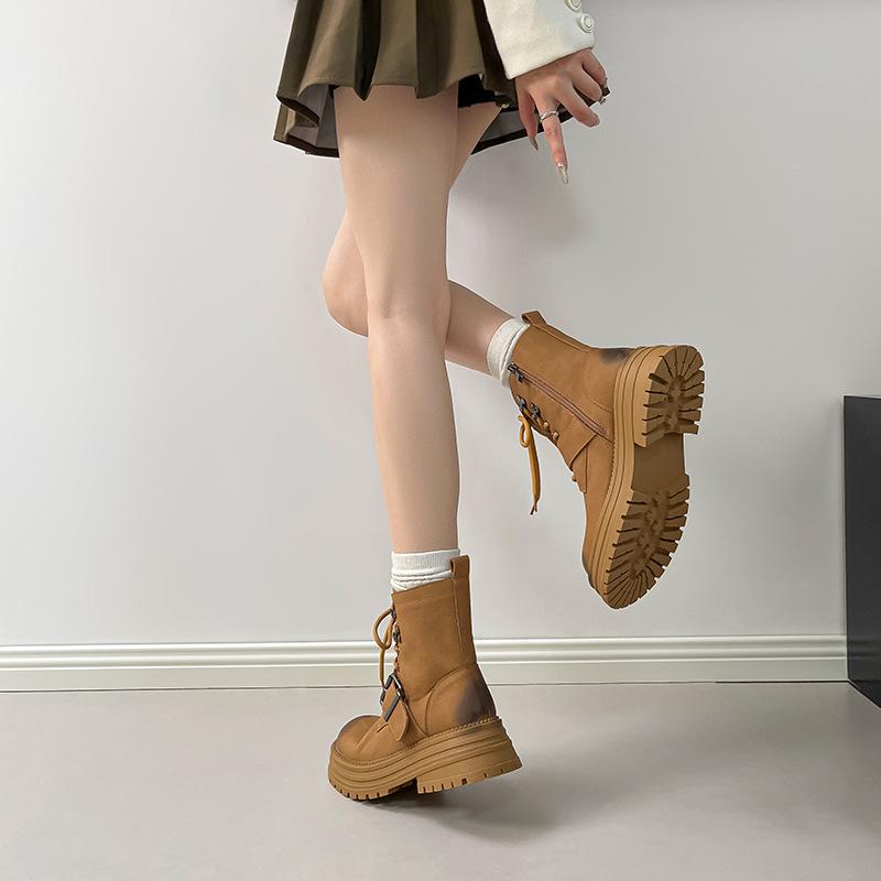 2025 autumn and winter new thick-soled lace-up Martin boots women's belt buckle British style polished short boots locomotive boots rhubarb boots
