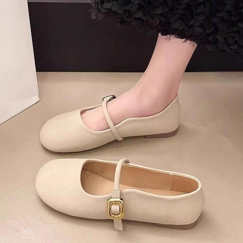 Spring 2025 new Xiaoxiangfeng one-word buckle Mary Jane single shoes versatile French shallow mouth Mary Jane single shoes women