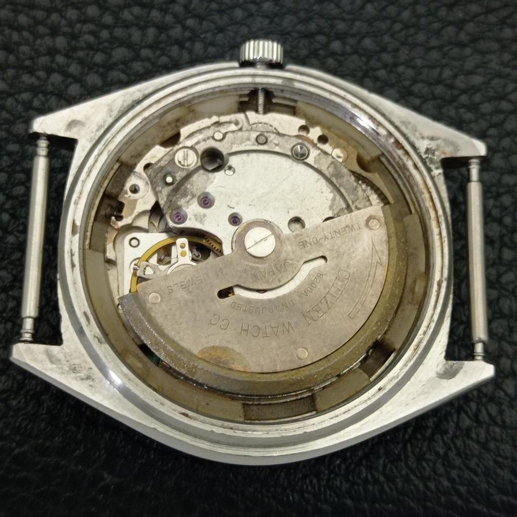 JAPAN VINTAGE CITIZEN AUTOMATIC 8200 MENS GOLDEN COLOR DIAL WATCH a702783-1 R210-a702783