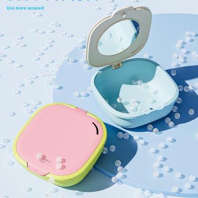 Pouzdro na retainery s odkapávacím košíkem Přenosná krabička na chránič úst Ústní hygiena Falešné zuby Krabička na uložení zubní protézy Krabička na zubní alignery a rovnátka