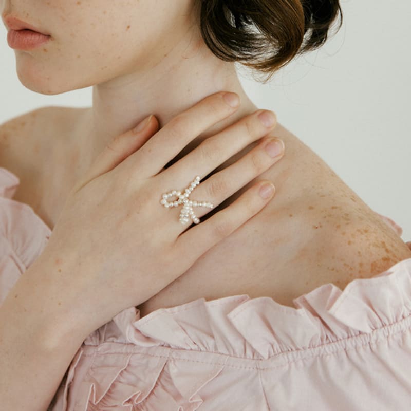 Lucirzu Pearl Ribbon Ring