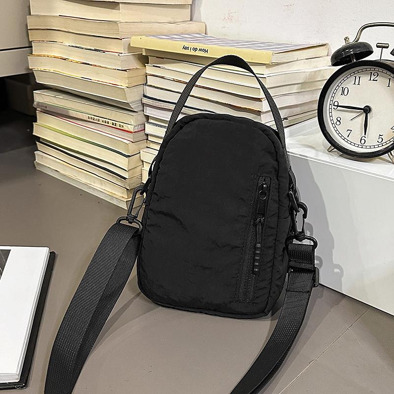 Sports Water Kettle Bag Unisex Lightweight Travel Crossbody Bag Outdoor Water-Repellent Cycling Mobile Phone Bag