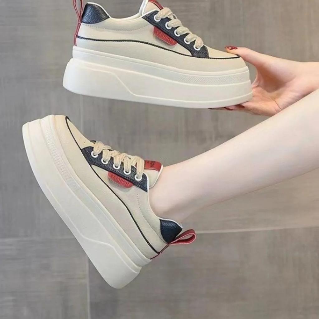 Fashion Autumn Women's Platform Shoes 2025 Winter Plus Velvet Lace Up Round Toe Sneakers for Women Increase Height Casual Running Shoes