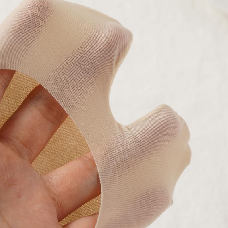 Women's Ice Silk Two Toe Invisible Socks Silicone Non-Slip Split Toe Boat Socks Thin Breathable Sweat Absorbing Summer No Show Socks