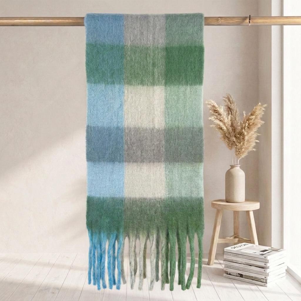 

Spring and Autumn Fashion Single Item Scarf Made of Mohair for Warmth and Softness 38*210+18*2